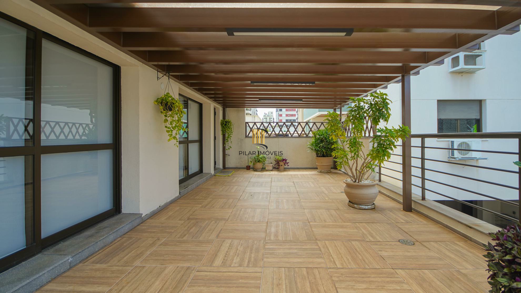 Apartamento 3 dormitórios no bairro Menino Deus