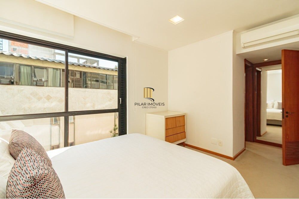 Apartamento 4 dormitórios no bairro Floresta