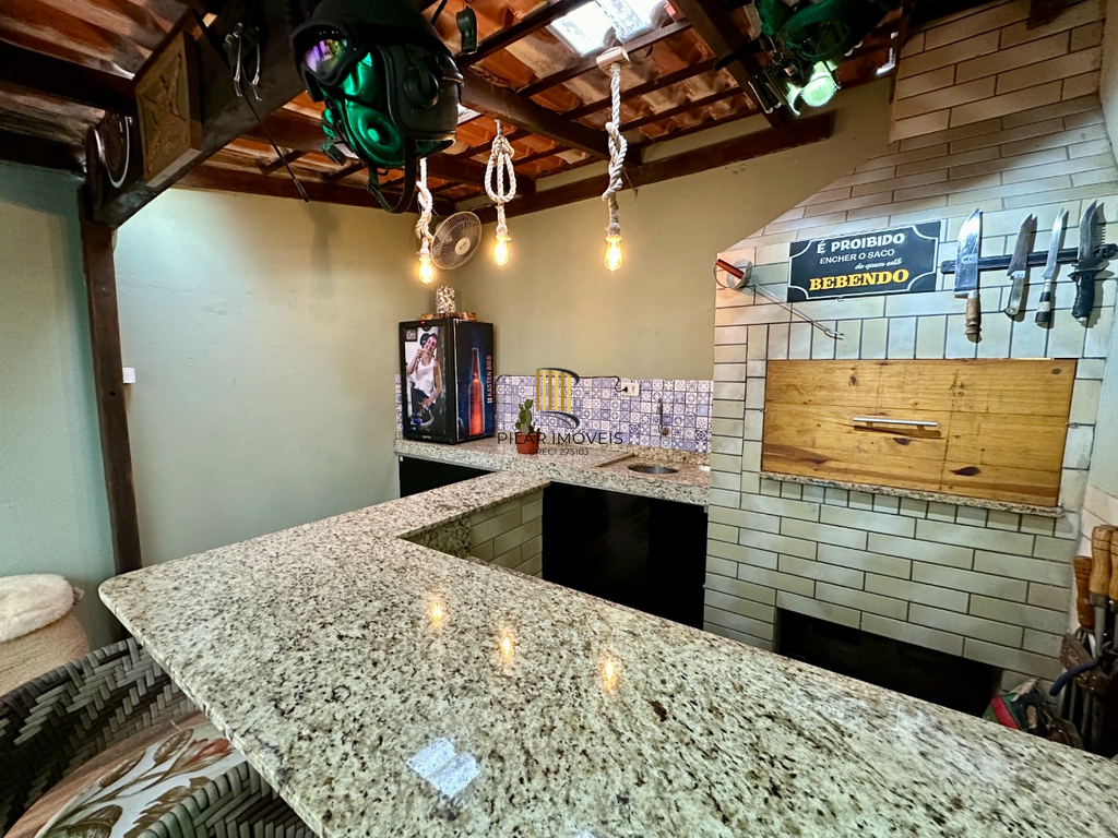 Casa 2 dormitórios no bairro Hípica