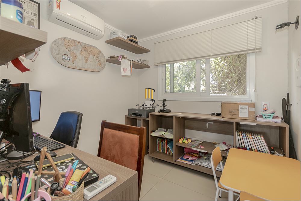 Casa 4 dormitórios no bairro Vila Assunção