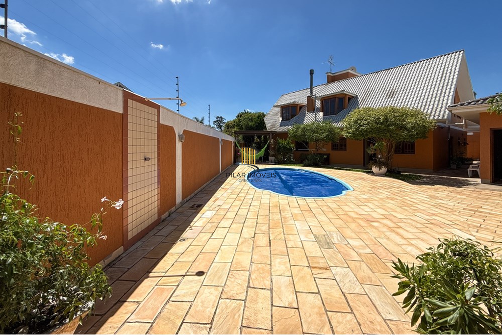 Casa 6 dormitórios no bairro Marechal Rondon