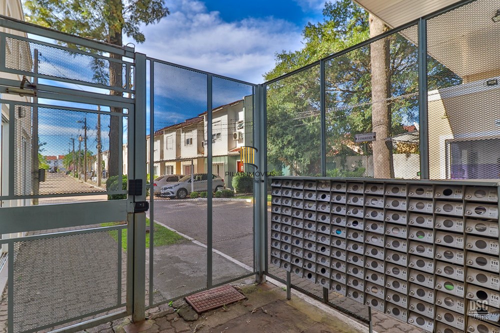 Casa de Condomínio 3 dormitórios no bairro Hípica