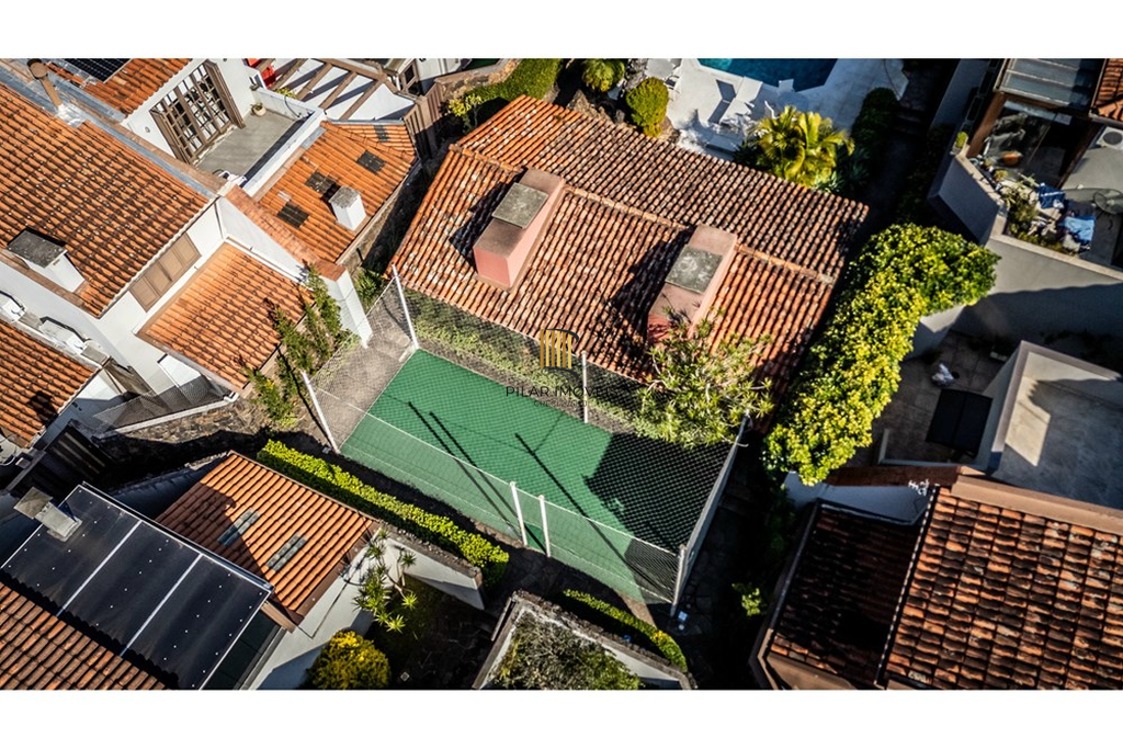 Casa de Condomínio 4 dormitórios no bairro Três Figueiras