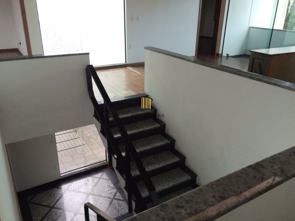 Casa 4 dormitórios no bairro Partenon