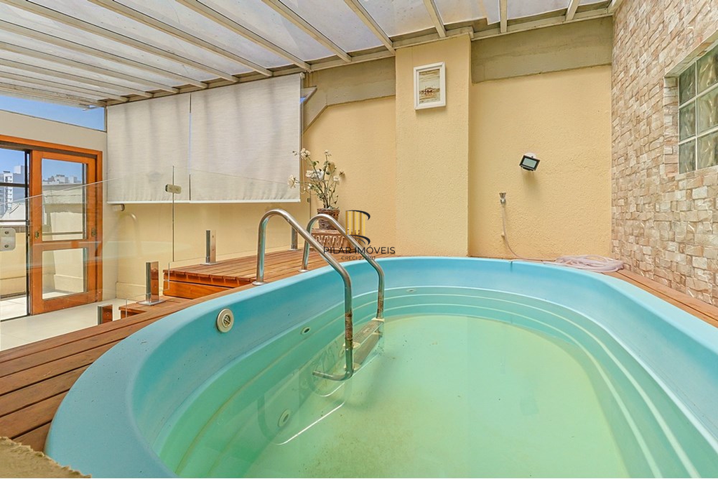 Cobertura 3 dormitórios no bairro Petrópolis