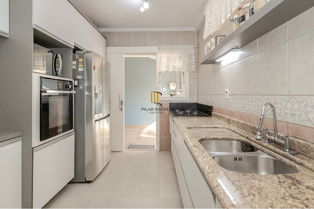 Casa 3 dormitórios no bairro Sarandi