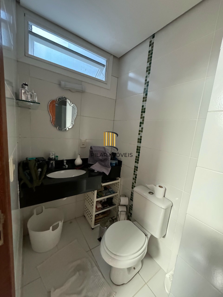 Casa 3 dormitórios no bairro Hípica