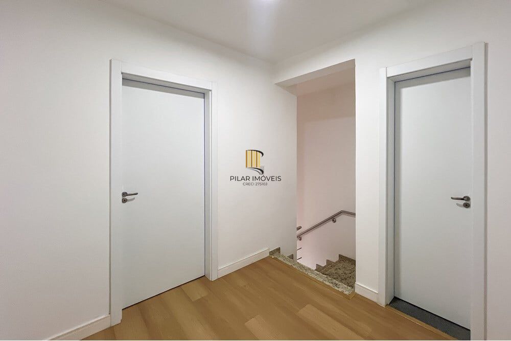 Casa de Condomínio 3 dormitórios no bairro Niterói