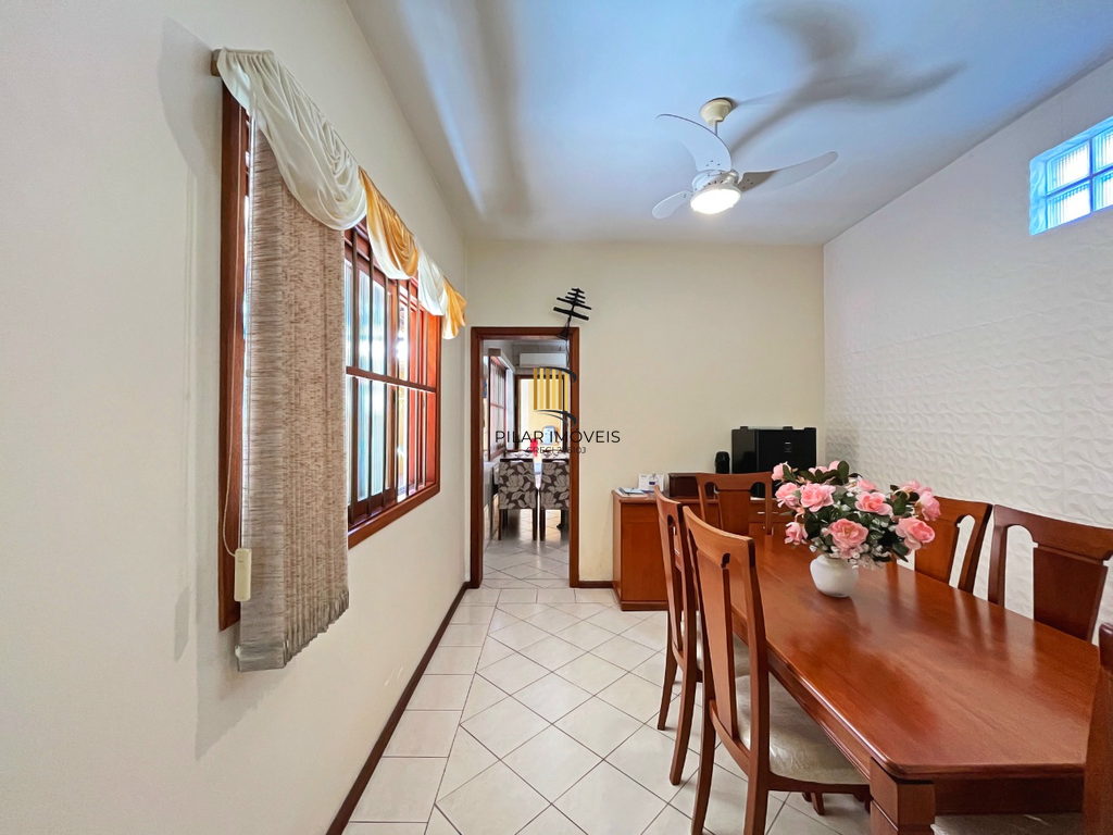 Casa 3 dormitórios no bairro Santana