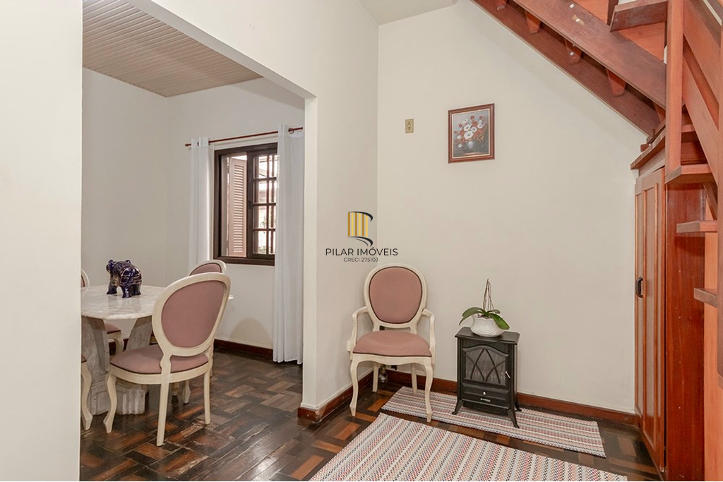 Casa 4 dormitórios no bairro Passo da Areia