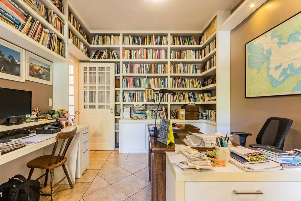 Casa 4 dormitórios no bairro Belém Novo