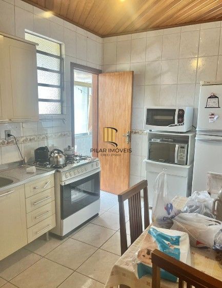 Apto de 02 dorm + dep, 02 banhos, sala, cozinha, área,  junto ao viaduto Obirici