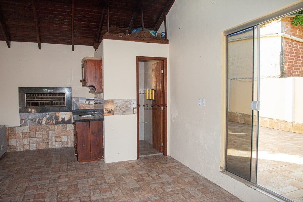 Casa 2 dormitórios no bairro Fiuza