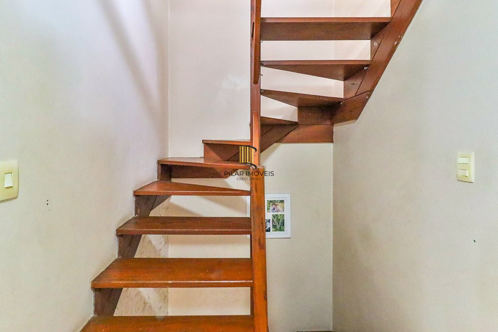 Casa de Condomínio 3 dormitórios no bairro São Sebastião