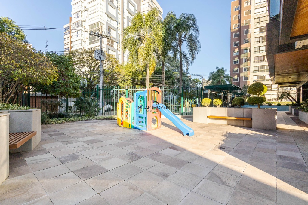 Apartamento 3 dormitórios no bairro Petrópolis