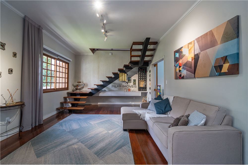 Casa 4 dormitórios no bairro Jardim Lindóia