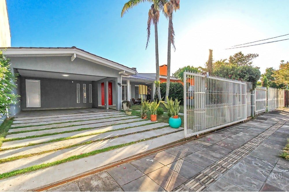 Casa 3 dormitórios no bairro Ipanema
