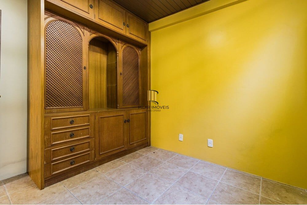 Casa 4 dormitórios no bairro Jardim Lindóia