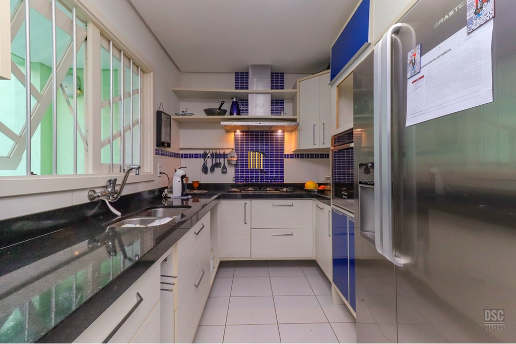 Casa 4 dormitórios no bairro Tristeza