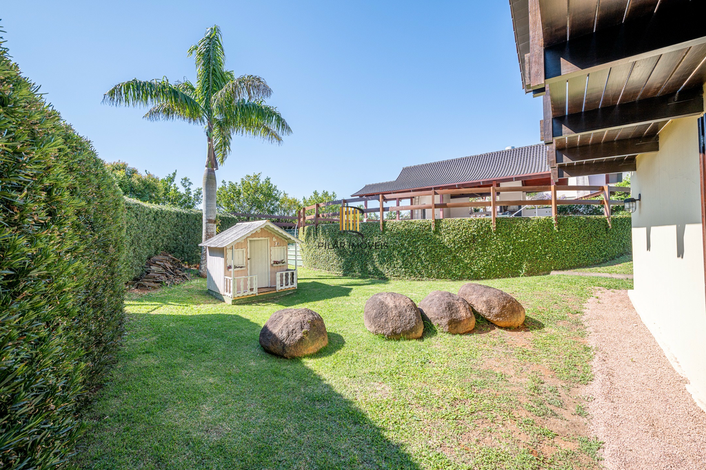 Casa de Condomínio 3 dormitórios no bairro Cavalhada