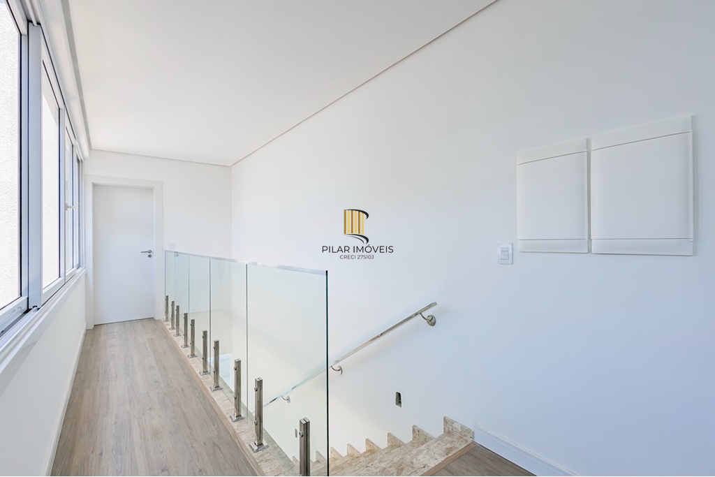 Casa de Condomínio 3 dormitórios no bairro Krahe