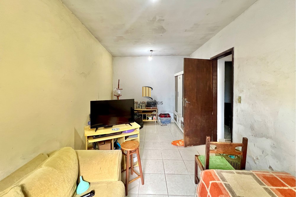 Casa 4 dormitórios no bairro Igara