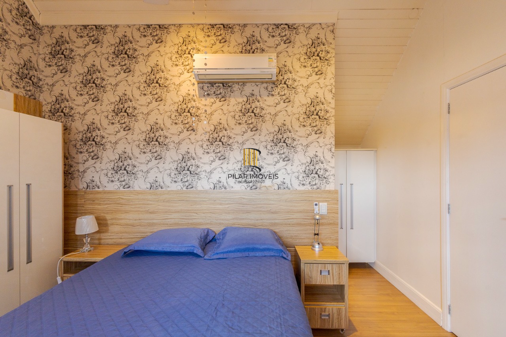 Casa de Condomínio 3 dormitórios no bairro Jardim Carvalho