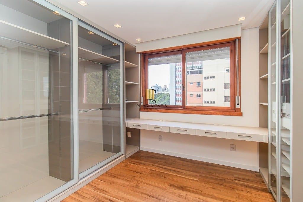 Apartamento 3 dormitórios no bairro Moinhos de Vento