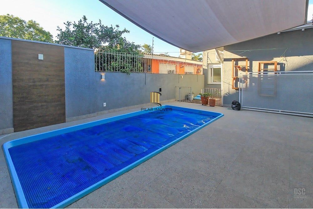 Casa 3 dormitórios no bairro Ipanema