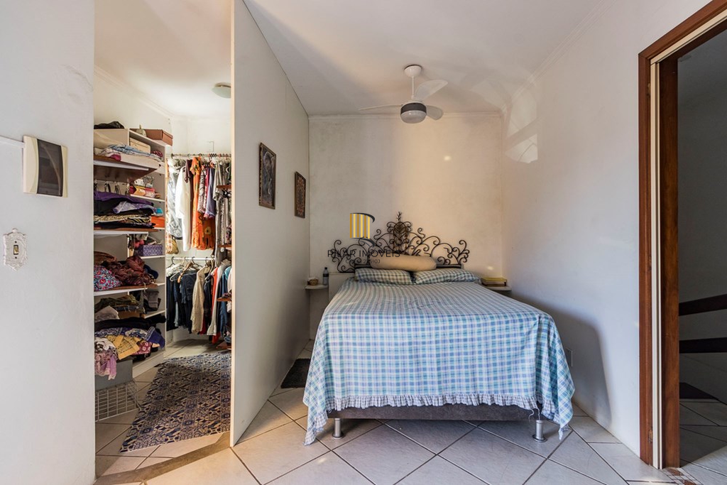 Casa de Condomínio 2 dormitórios no bairro Hípica