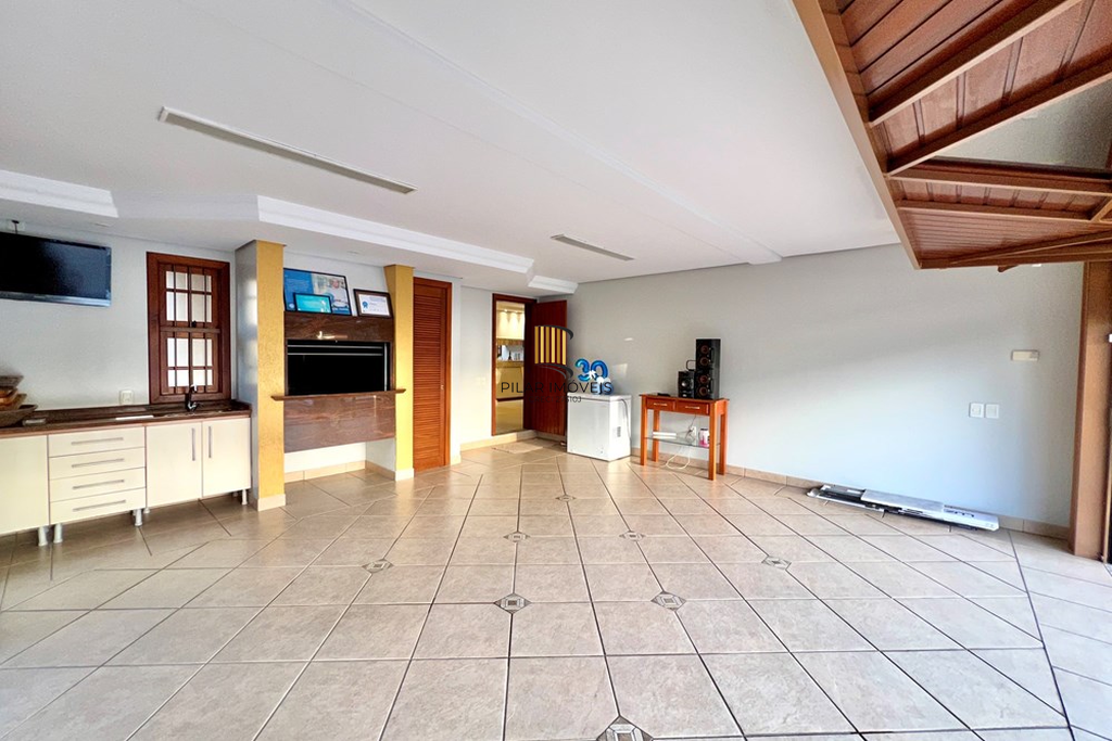 Casa 4 dormitórios no bairro Moinhos de Vento