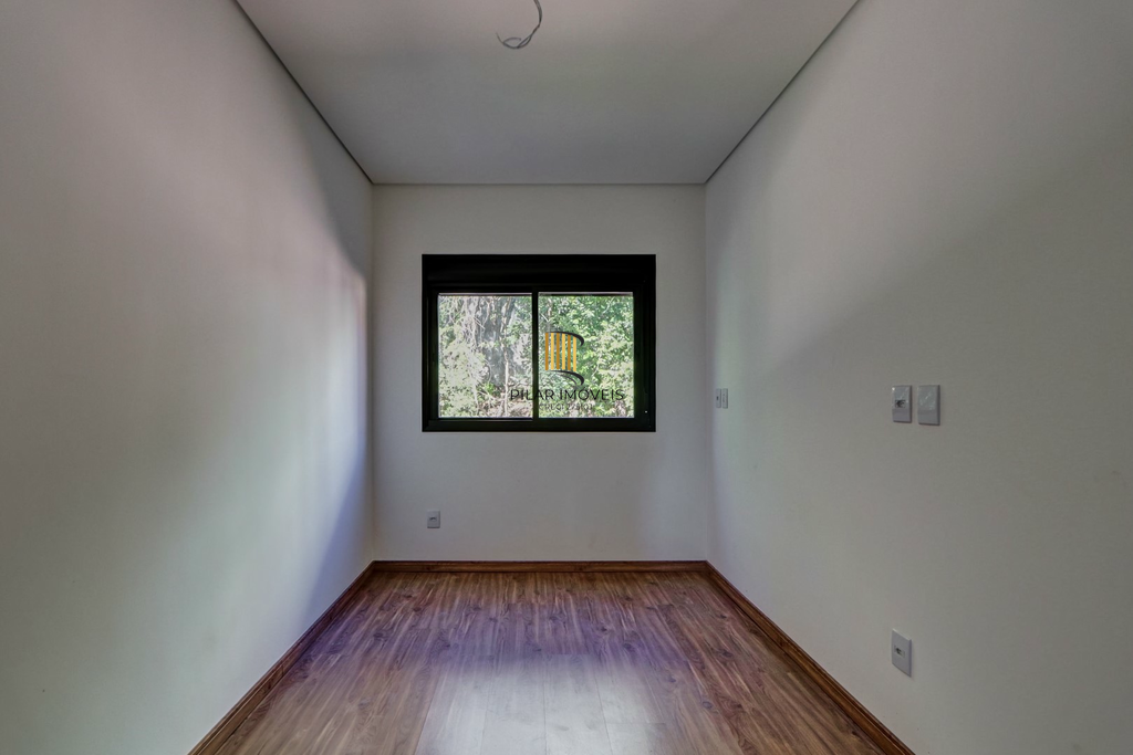Casa 3 dormitórios no bairro Chácara das Pedras