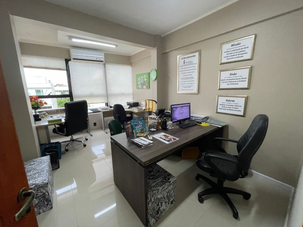 Vende sala comercial de 27 m2