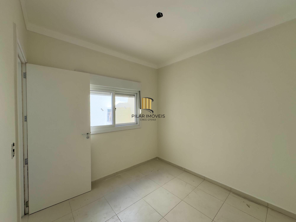 Casa de Condomínio 2 dormitórios no bairro Olaria