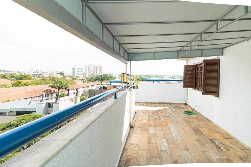 Cobertura 4 dormitórios no bairro Passo da Areia