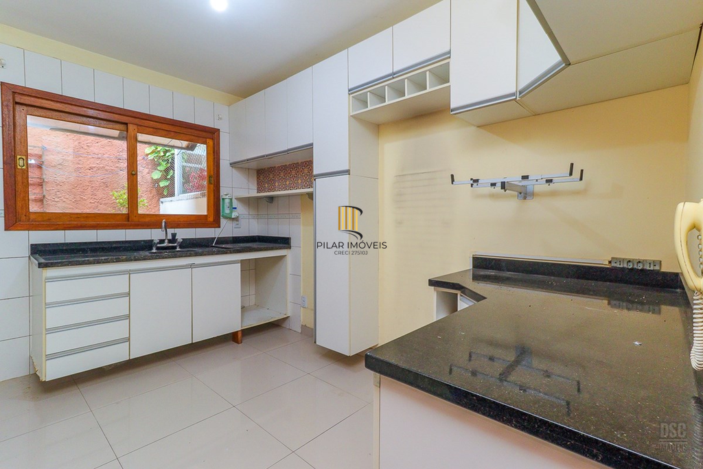 Casa de Condomínio 3 dormitórios no bairro Cavalhada