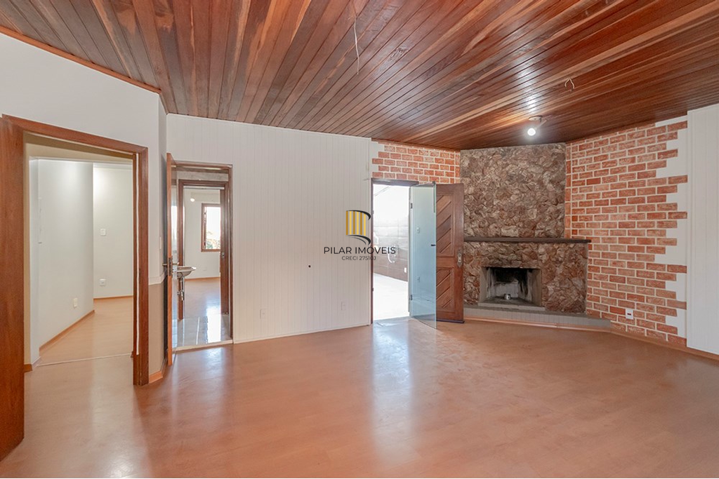 Casa 4 dormitórios no bairro Jardim Planalto
