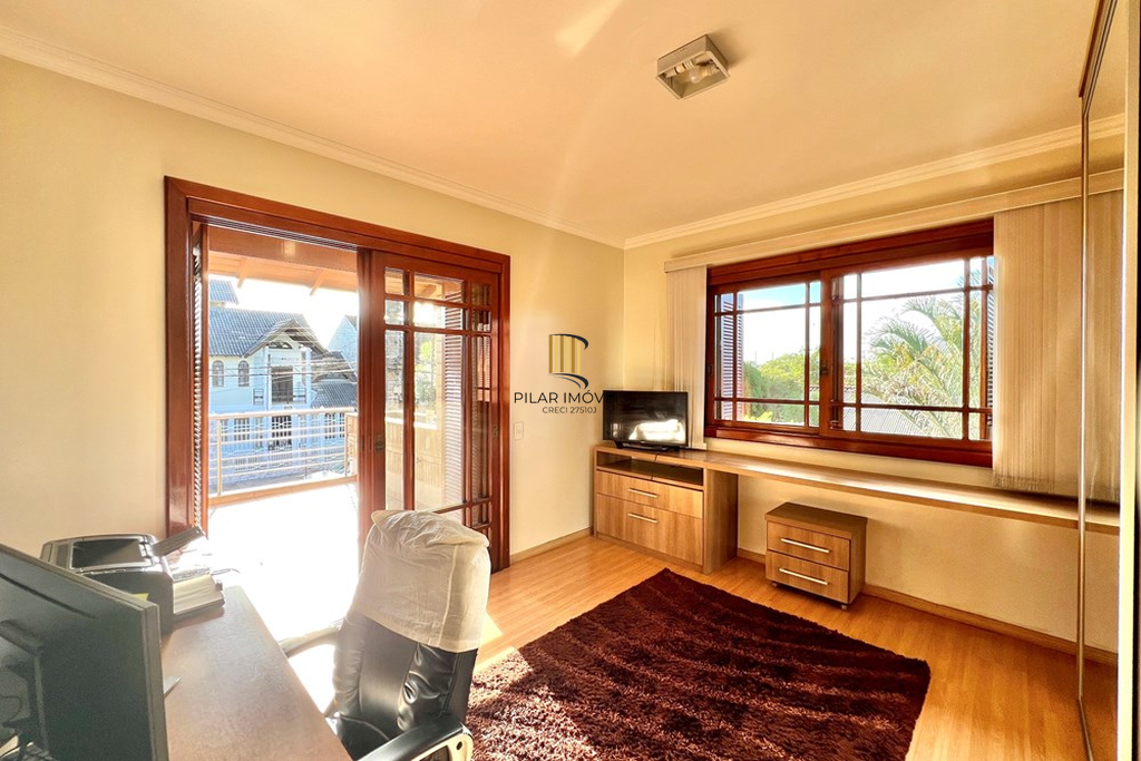 Casa 4 dormitórios no bairro Moinhos de Vento