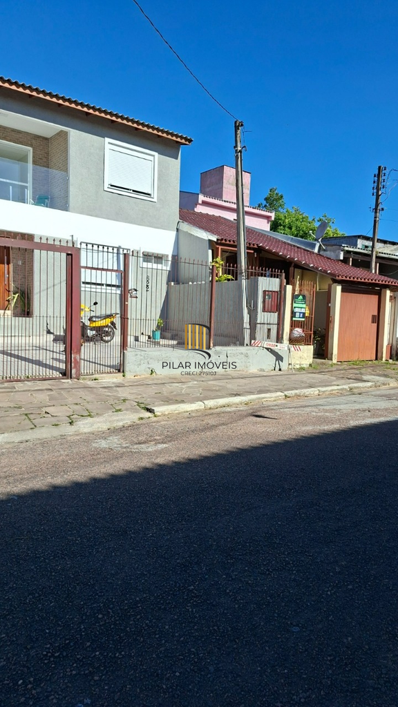 Casa 2 dormitórios no bairro Costa e Silva