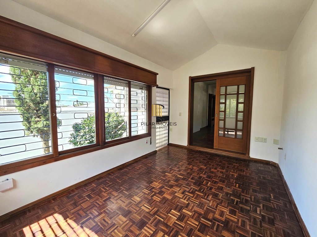 Casa 3 dormitórios no bairro Três Figueiras