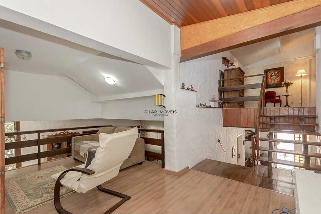 Casa 4 dormitórios no bairro Ipanema