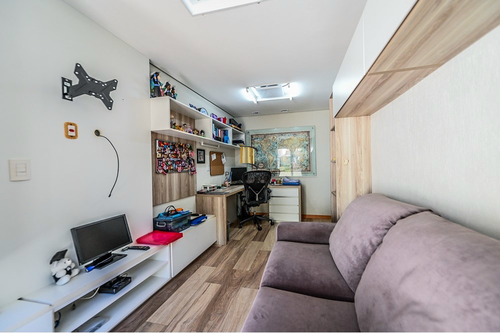 Casa 5 dormitórios no bairro Menino Deus