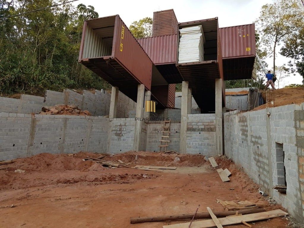 Casa 2 dormitórios no bairro Parque Residencial Itaguaçu