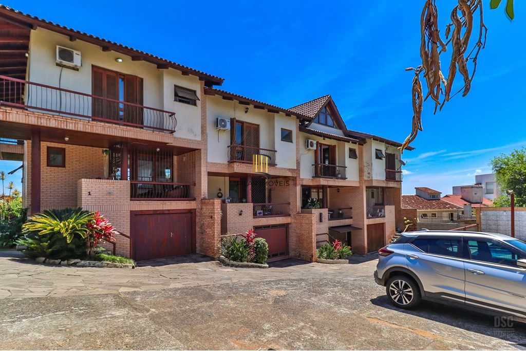 Casa de Condomínio 3 dormitórios no bairro Ipanema