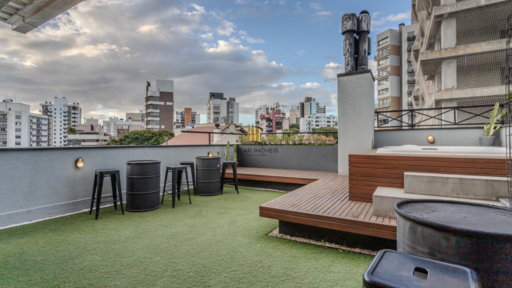 Cobertura 2 dormitórios no bairro Petrópolis