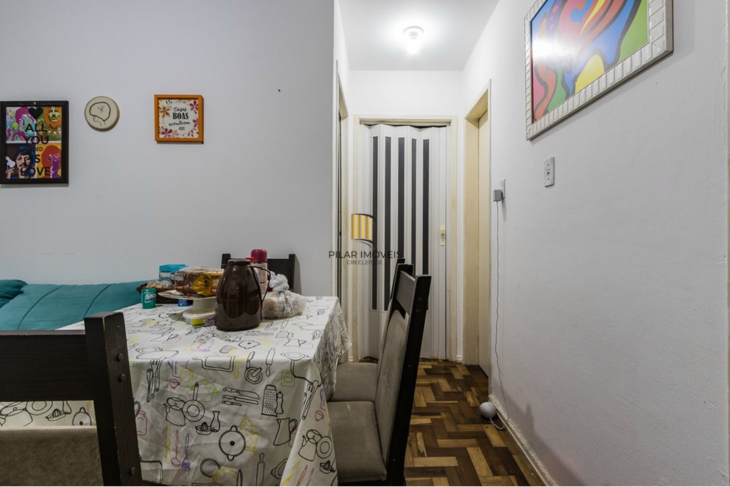 Apartamento 2 dormitórios no bairro Vila Ipiranga