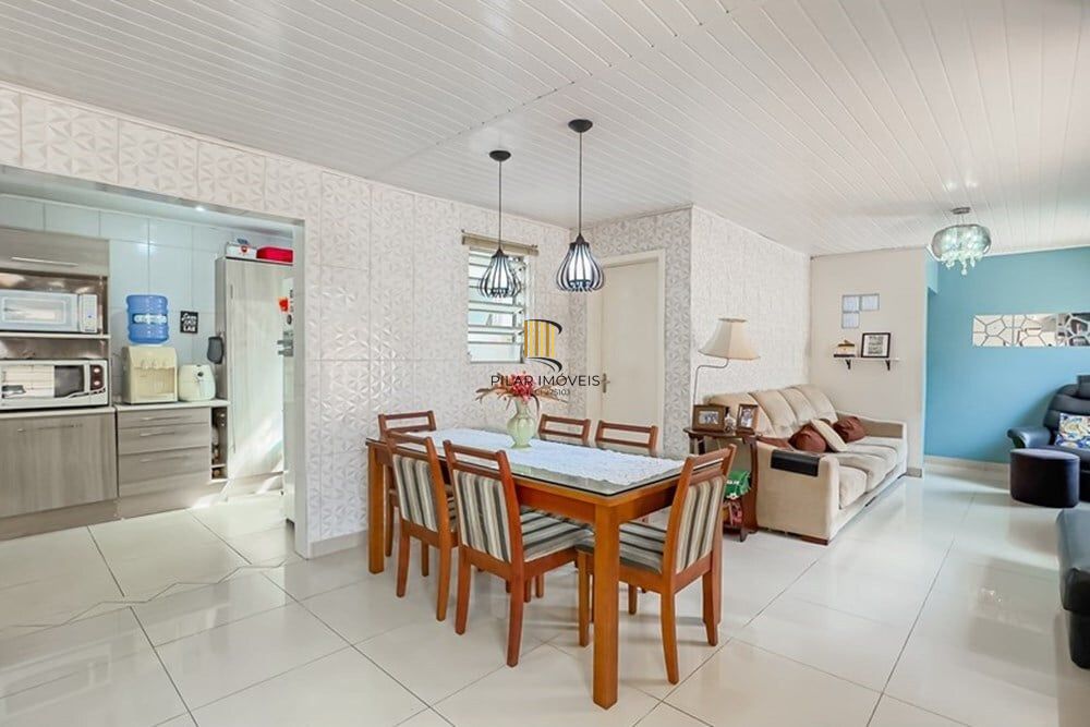 Casa 2 dormitórios no bairro Santa Maria Goretti