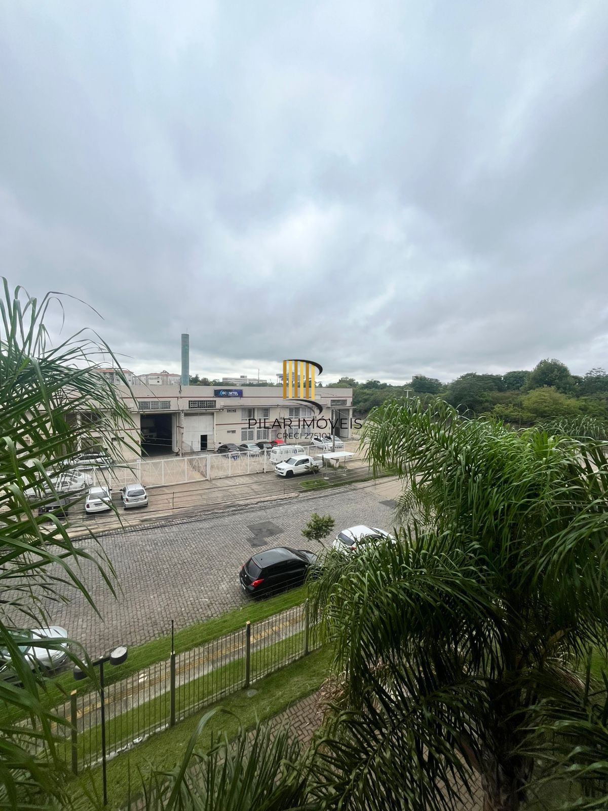 Apartamento no Humaitá de 02 dormitórios, infra e 01 vaga, nunca habitado