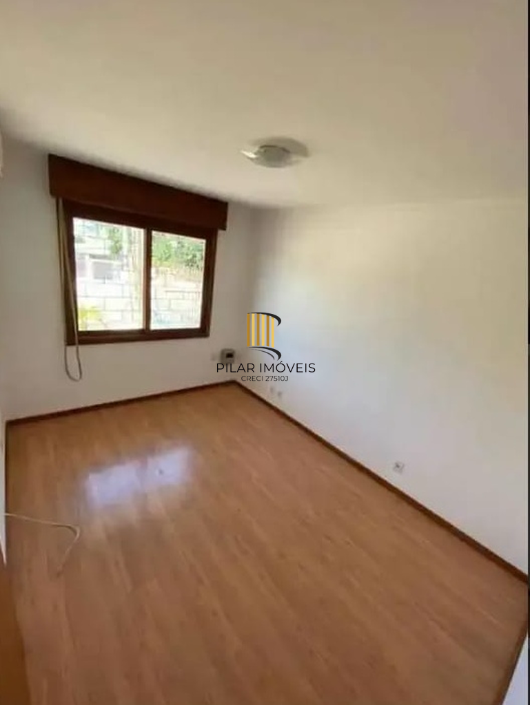 Casa 3 dormitórios no bairro Parque dos Maias