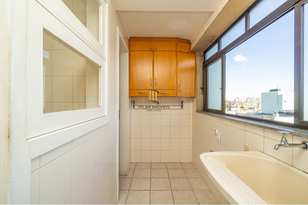 Apartamento 3 dormitórios no bairro Menino Deus